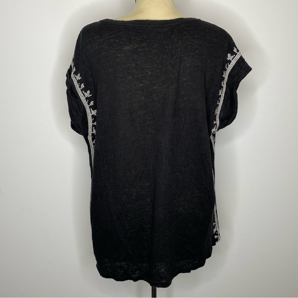 Garnet Hill Black and White Embroidered Organic Linen Short Sleeve Tee - Picture 3 of 8